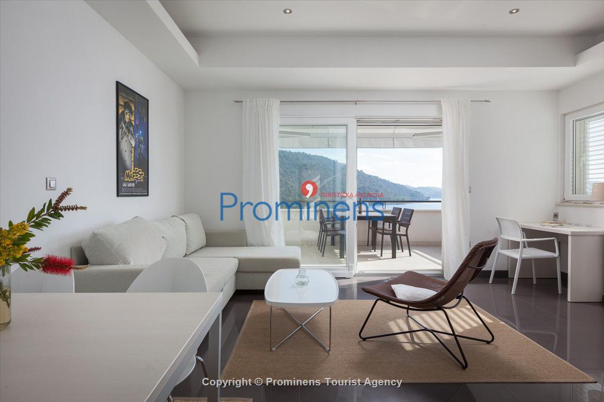 Modern apartment with sea view Lastovo