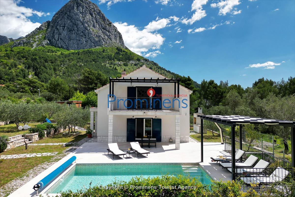 Holiday home Blue Stone with pool Zaostrog