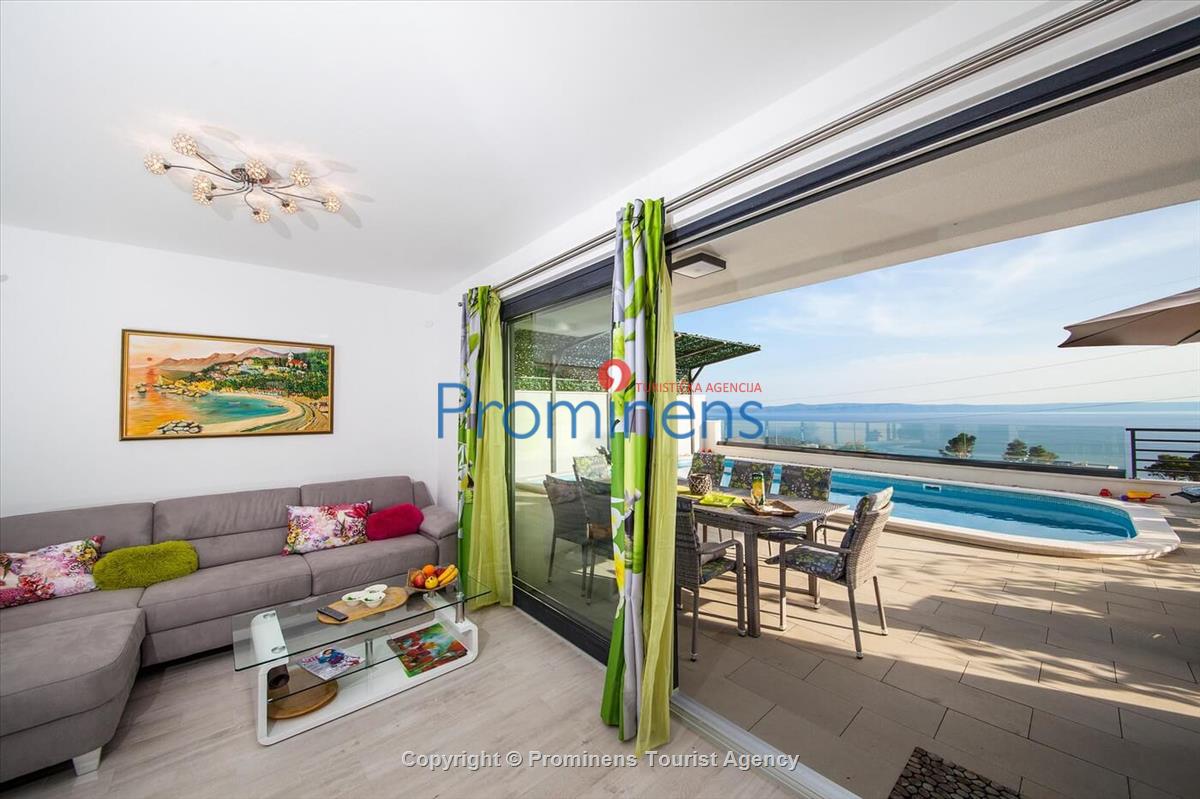 Villa Matic in Makarska with pool and sea view for rent