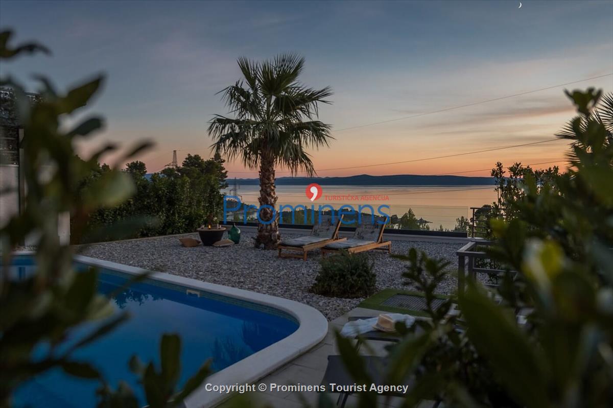 Villa Matic in Makarska with pool and sea view for rent