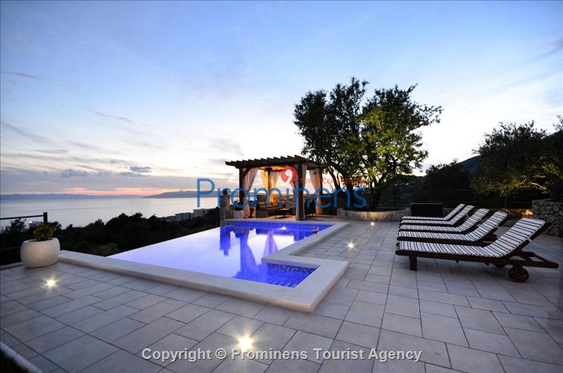 Verbringe deinen Traumurlaub in Makarska - Miete eine luxuriöse Villa mit Pool an der Makarska Riviera