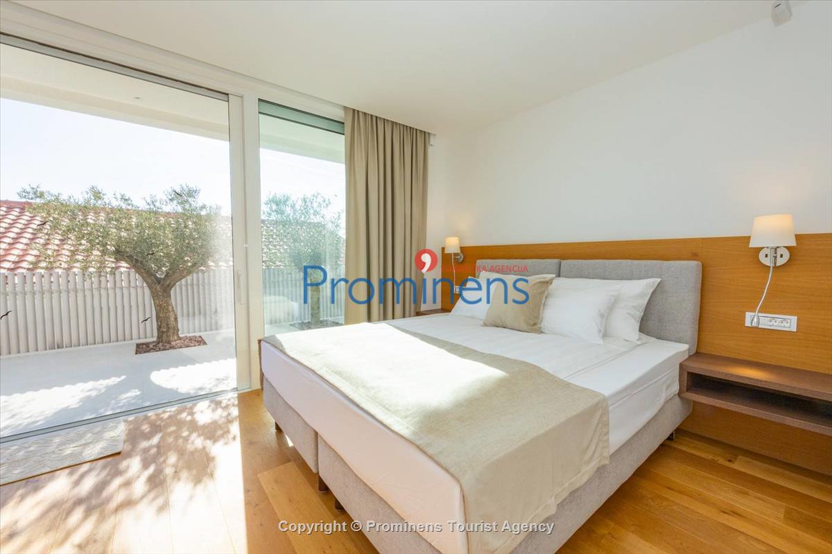 Exklusive Ferienwohnung Maja und Petra mit Pool in Makarska, 