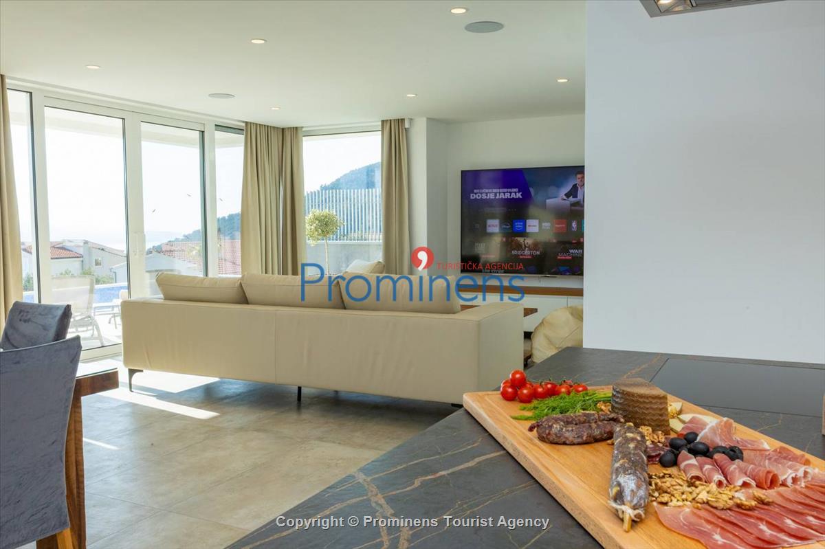 Exklusive Ferienwohnung Maja und Petra mit Pool in Makarska, 