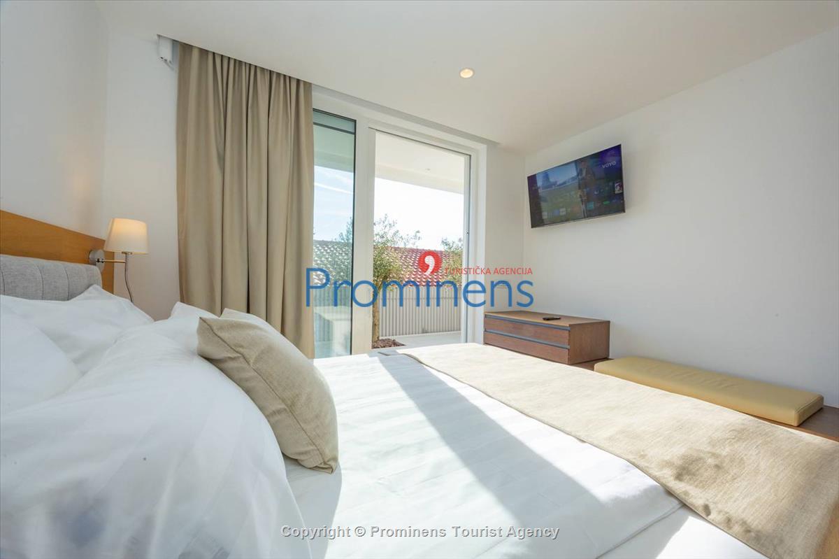 Exklusive Ferienwohnung Maja und Petra mit Pool in Makarska, 