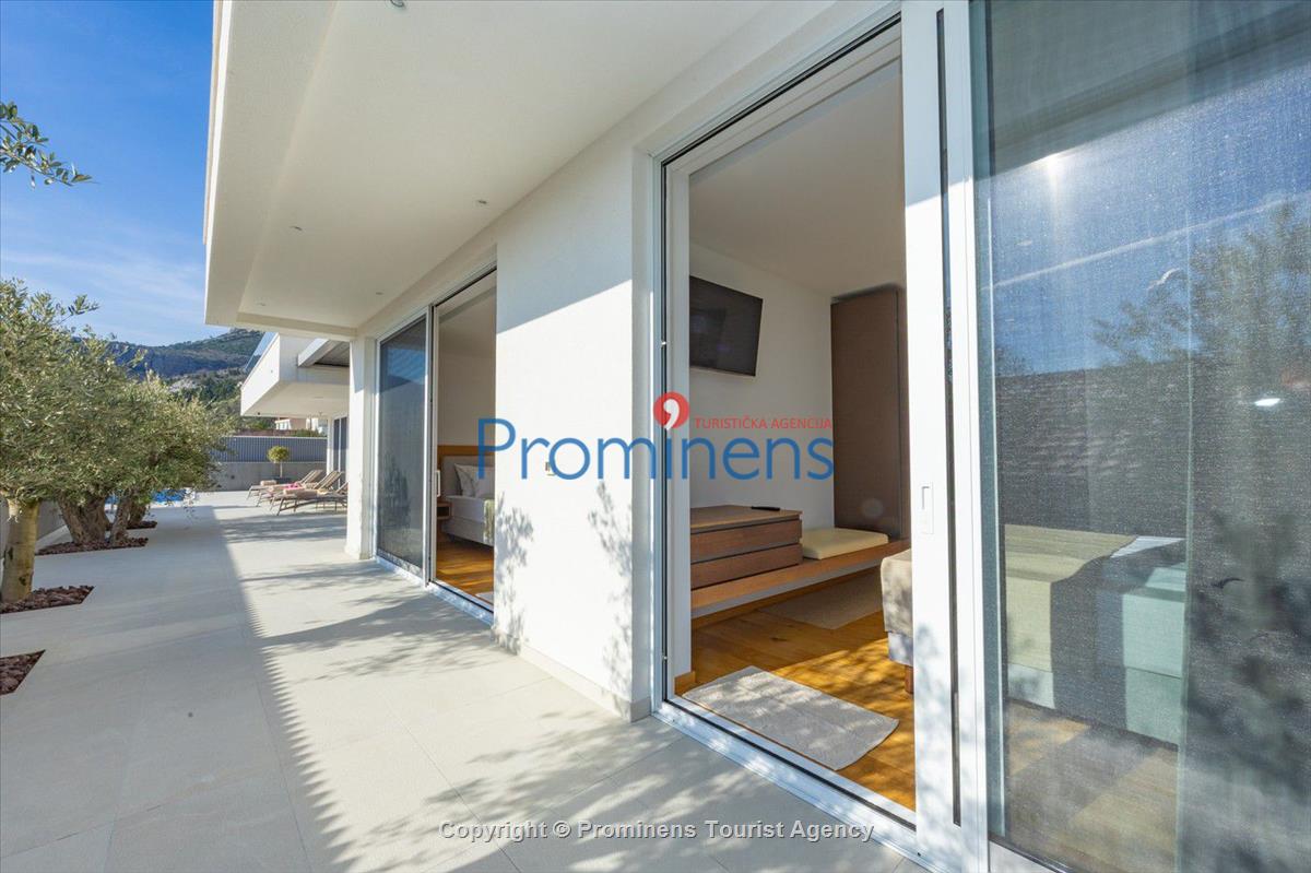 Pool apartment Maja & Petra 