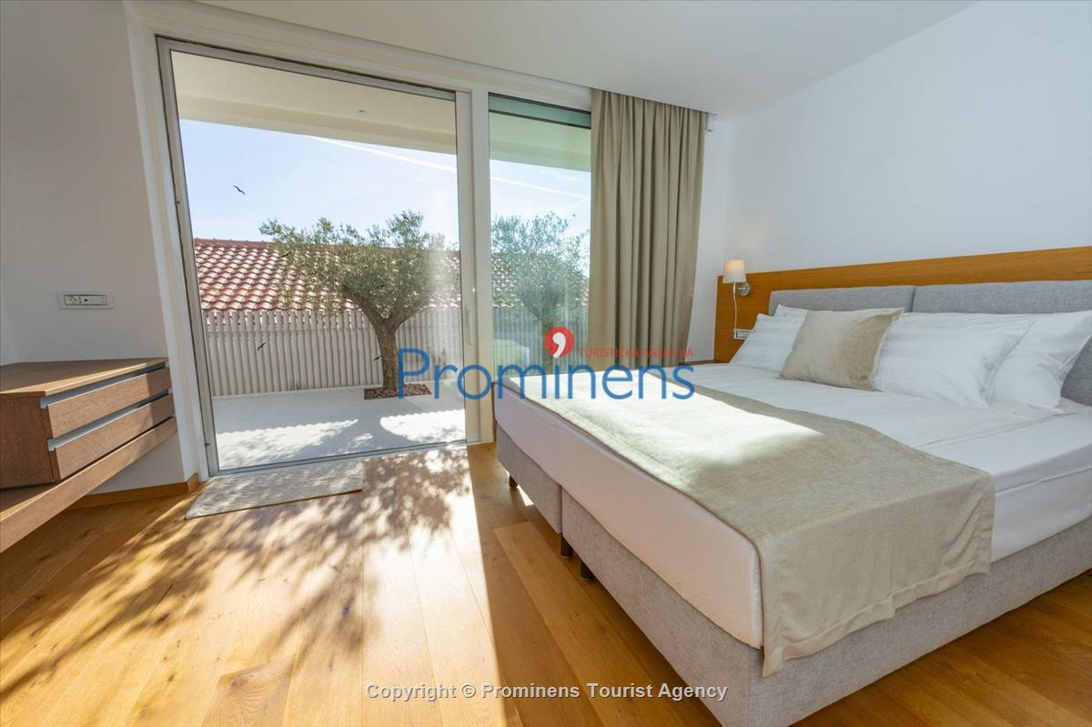 Exklusive Ferienwohnung Maja und Petra mit Pool in Makarska, 