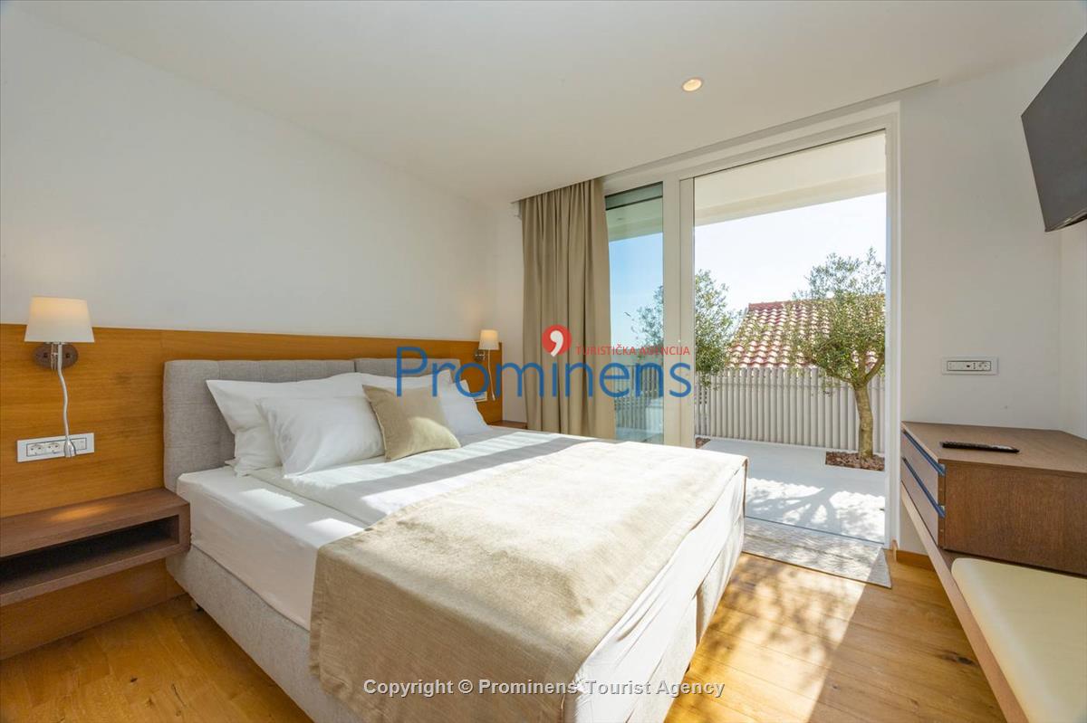 Exklusive Ferienwohnung Maja und Petra mit Pool in Makarska, 