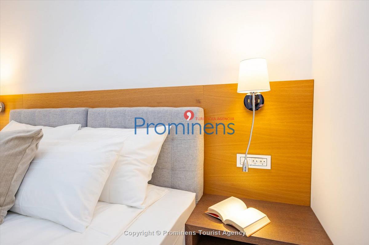 Exklusive Ferienwohnung Maja und Petra mit Pool in Makarska, 