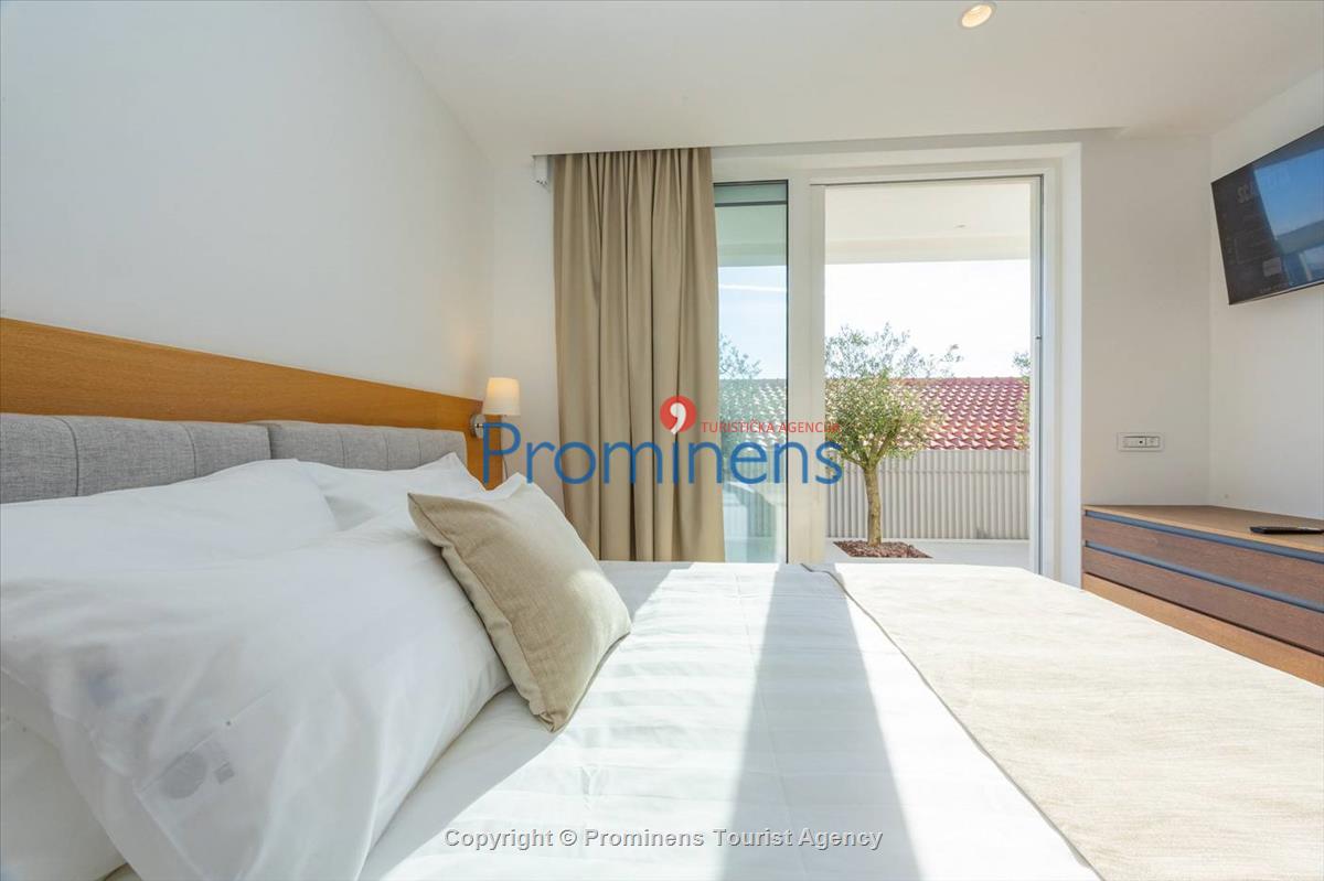 Exklusive Ferienwohnung Maja und Petra mit Pool in Makarska, 