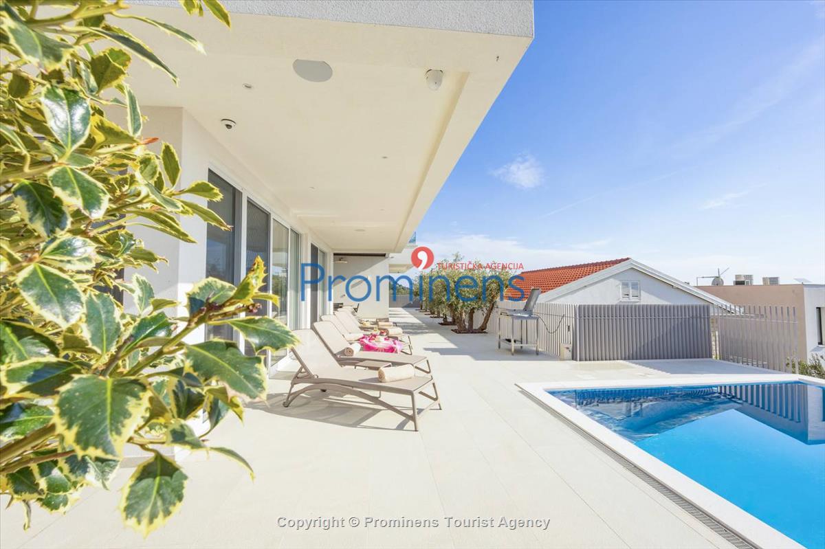 Exklusive Ferienwohnung Maja und Petra mit Pool in Makarska, 