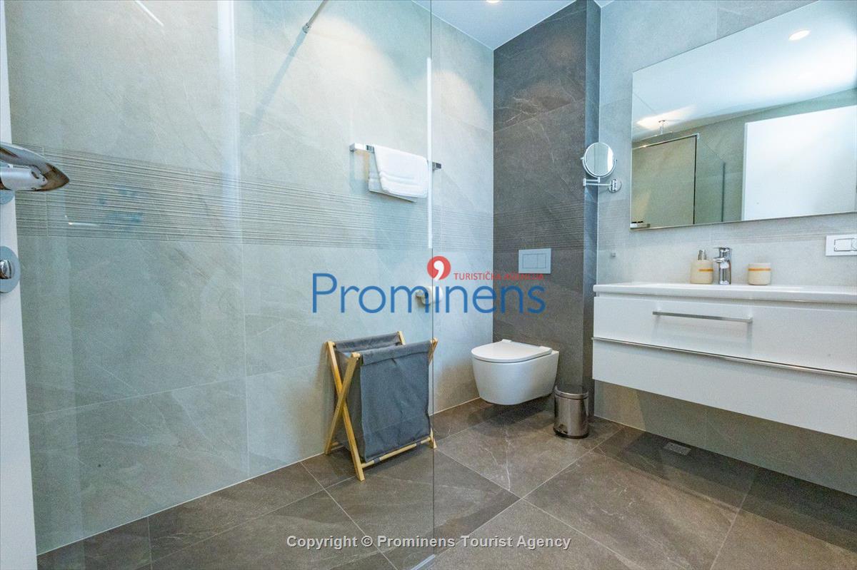 Pool apartment Maja & Petra 