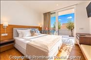 Exklusive Ferienwohnung Maja und Petra mit Pool in Makarska, 