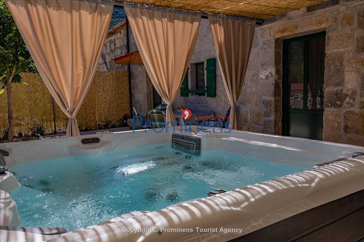 Heritage house Bašić Rašćane 