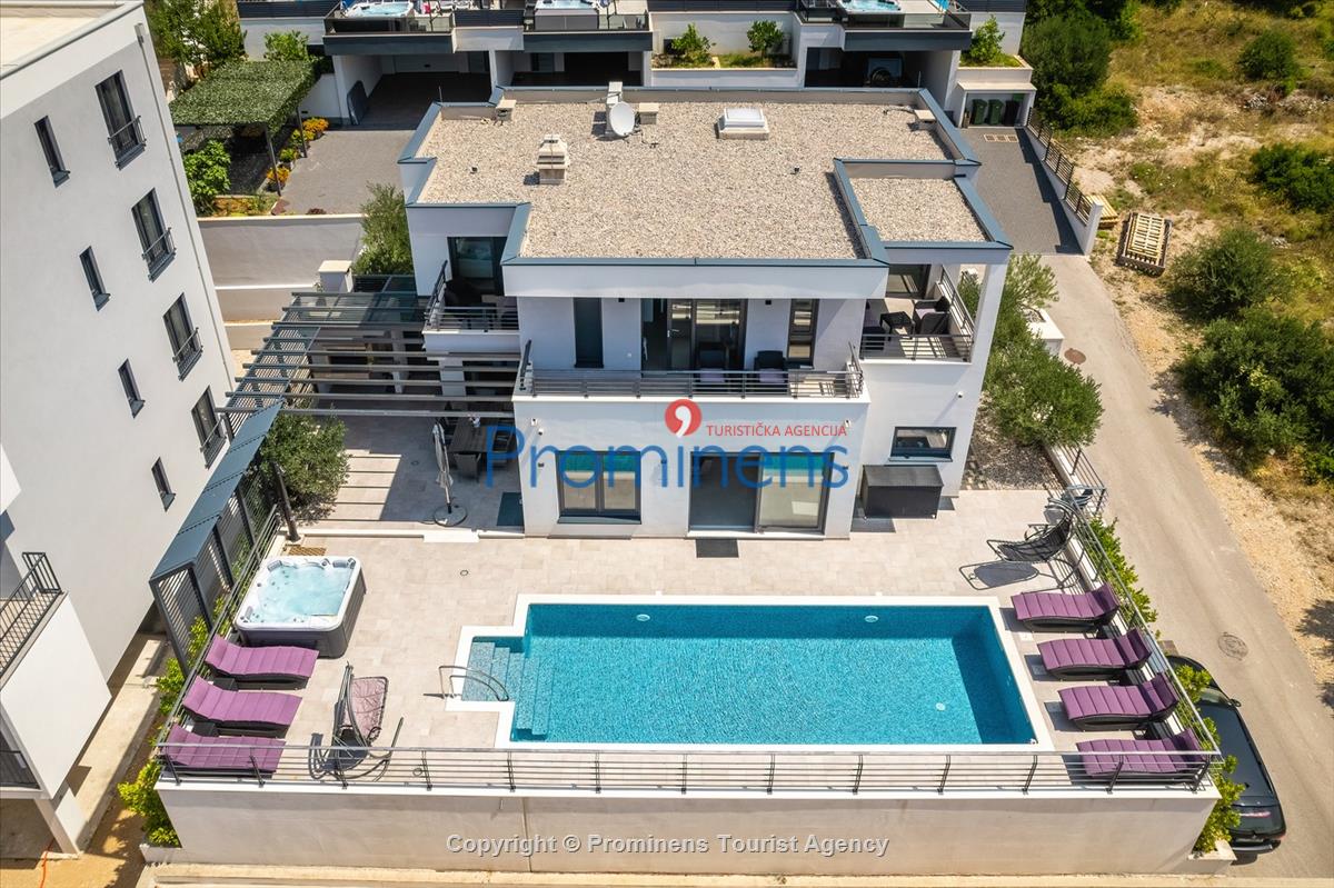 Villa Hota Makarska – grijani bazen, masažna kada, sauna, fitnes, 8 osoba