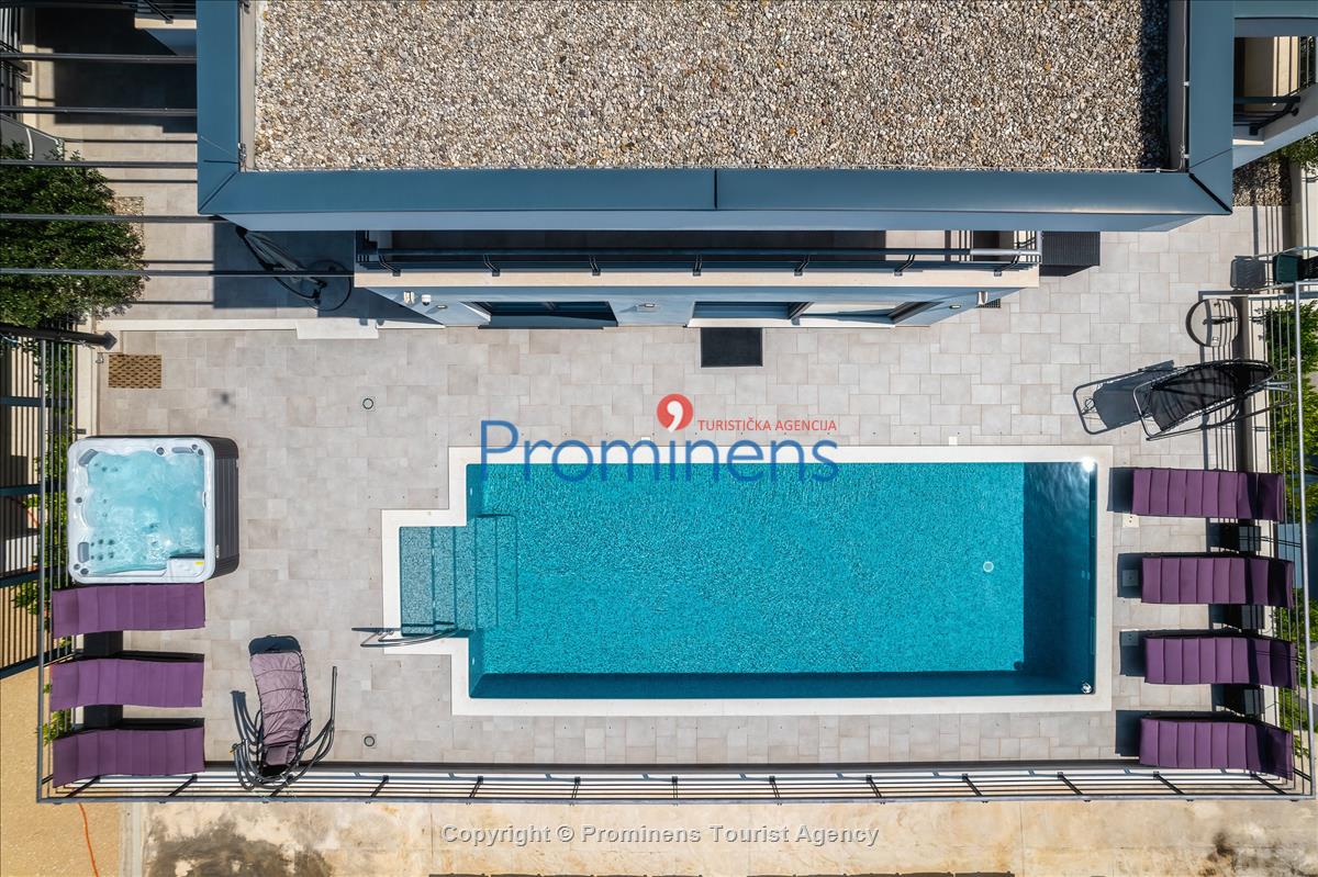Villa Hota Makarska – grijani bazen, masažna kada, sauna, fitnes, 8 osoba
