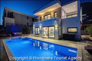 Villa Hota Makarska – grijani bazen, masažna kada, sauna, fitnes, 8 osoba