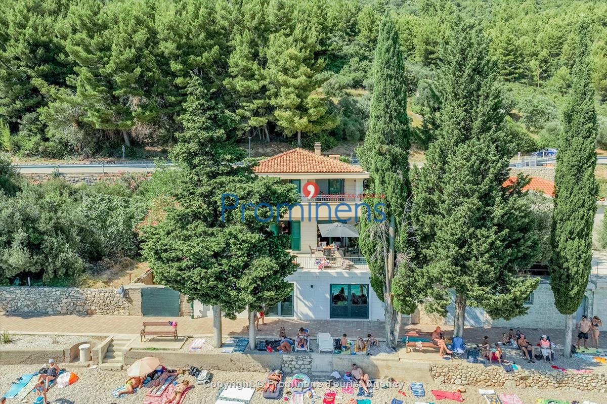 Kuća na plaži San't Antonio Podaca – 4 spavaće sobe, 2 obitelji, direktan izlaz na more, Makarska rivijera