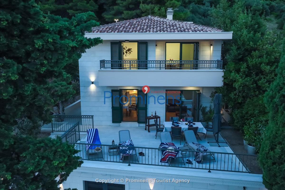 Kuća na plaži San't Antonio Podaca – 4 spavaće sobe, 2 obitelji, direktan izlaz na more, Makarska rivijera