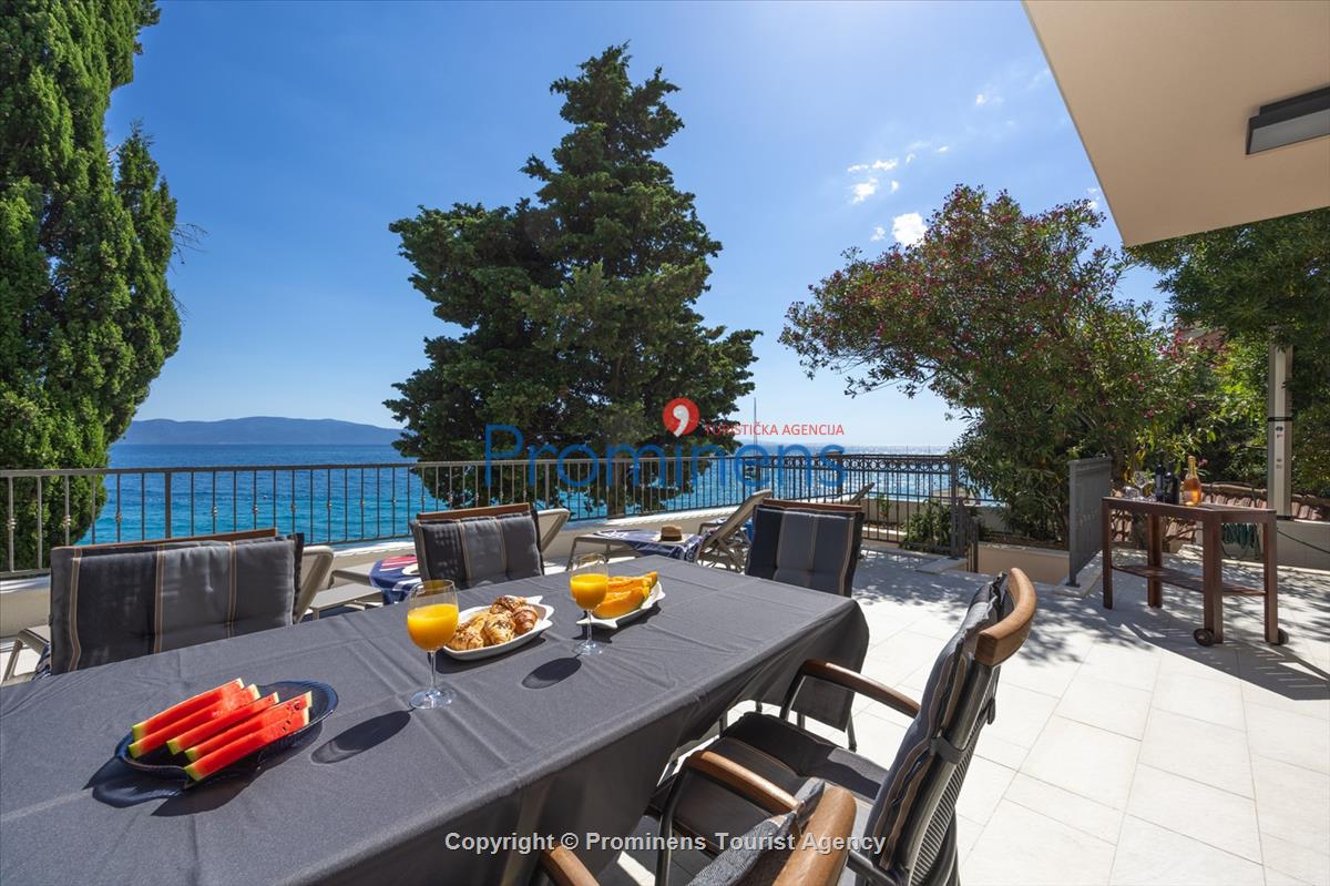 Kuća na plaži San't Antonio Podaca – 4 spavaće sobe, 2 obitelji, direktan izlaz na more, Makarska rivijera