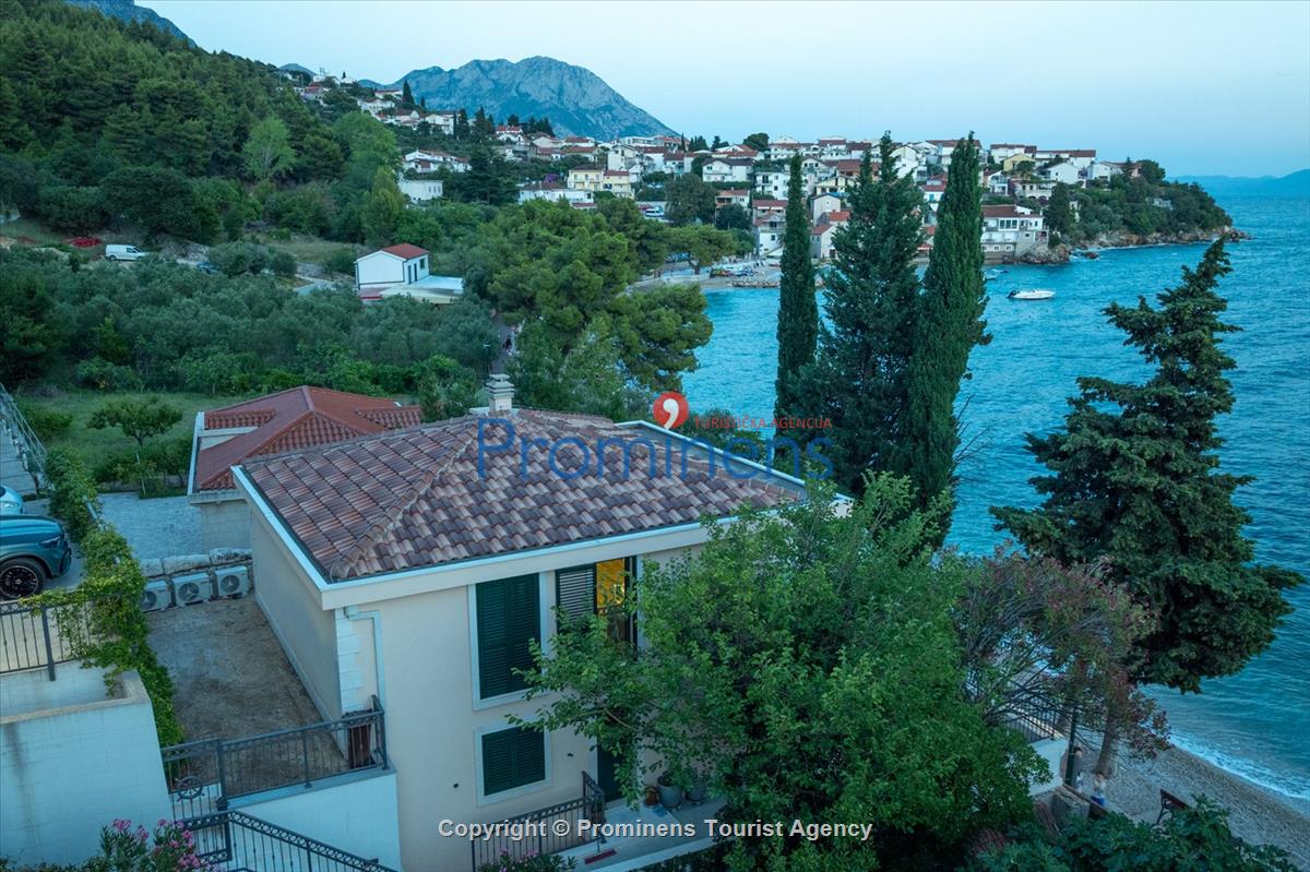 Kuća na plaži San't Antonio Podaca – 4 spavaće sobe, 2 obitelji, direktan izlaz na more, Makarska rivijera