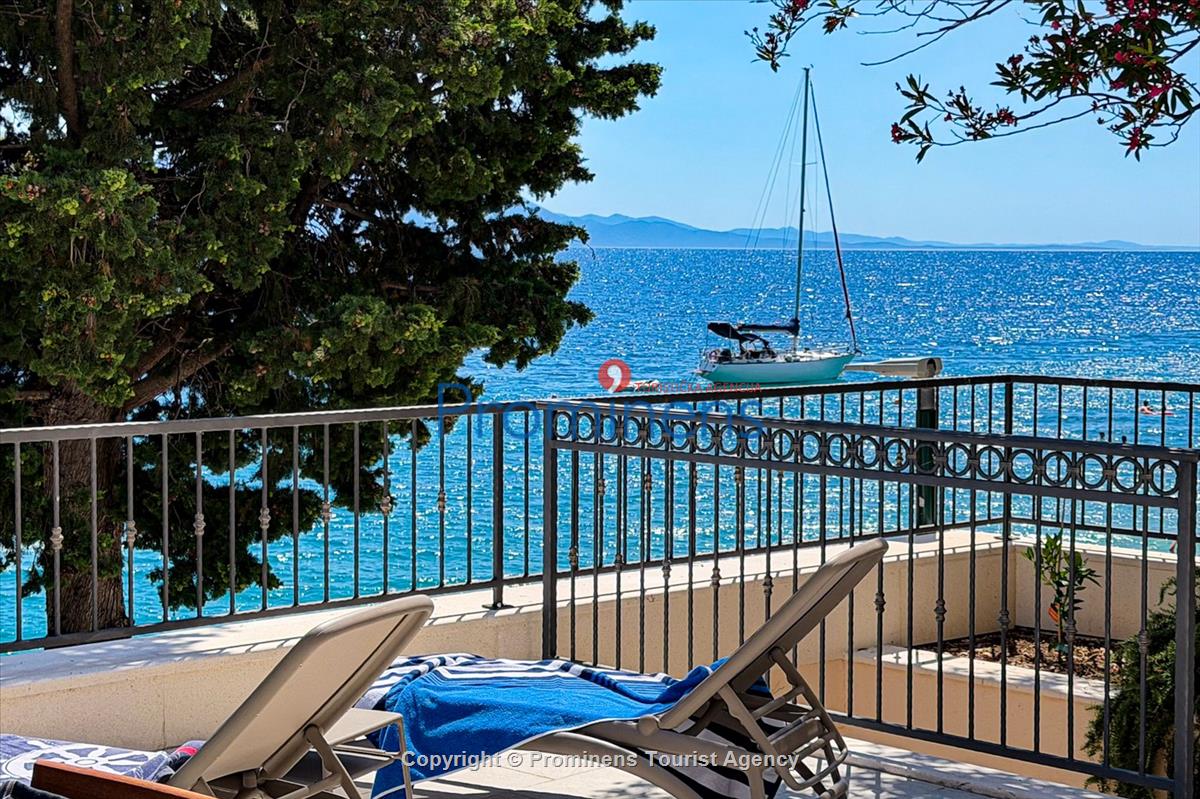 Kuća na plaži San't Antonio Podaca – 4 spavaće sobe, 2 obitelji, direktan izlaz na more, Makarska rivijera