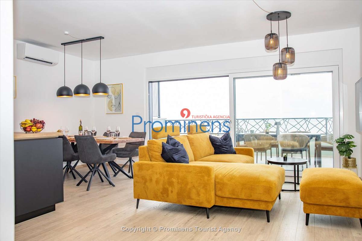 Helena Penthouse Makarska – Three-Bedroom Apartment at Muccurum Residence