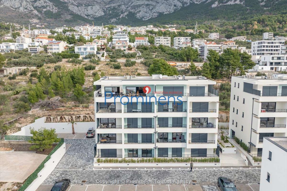 Helena Penthouse Makarska – Three-Bedroom Apartment at Muccurum Residence