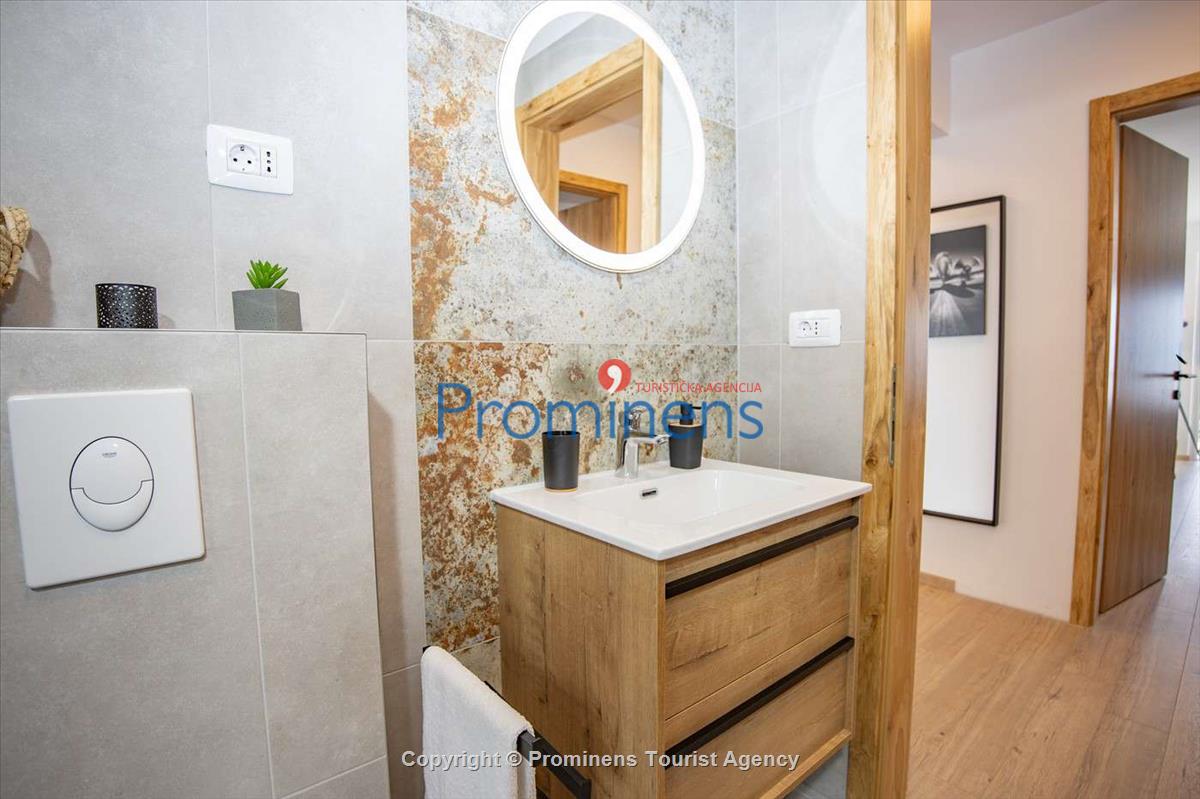Helena Penthouse Makarska – Three-Bedroom Apartment at Muccurum Residence