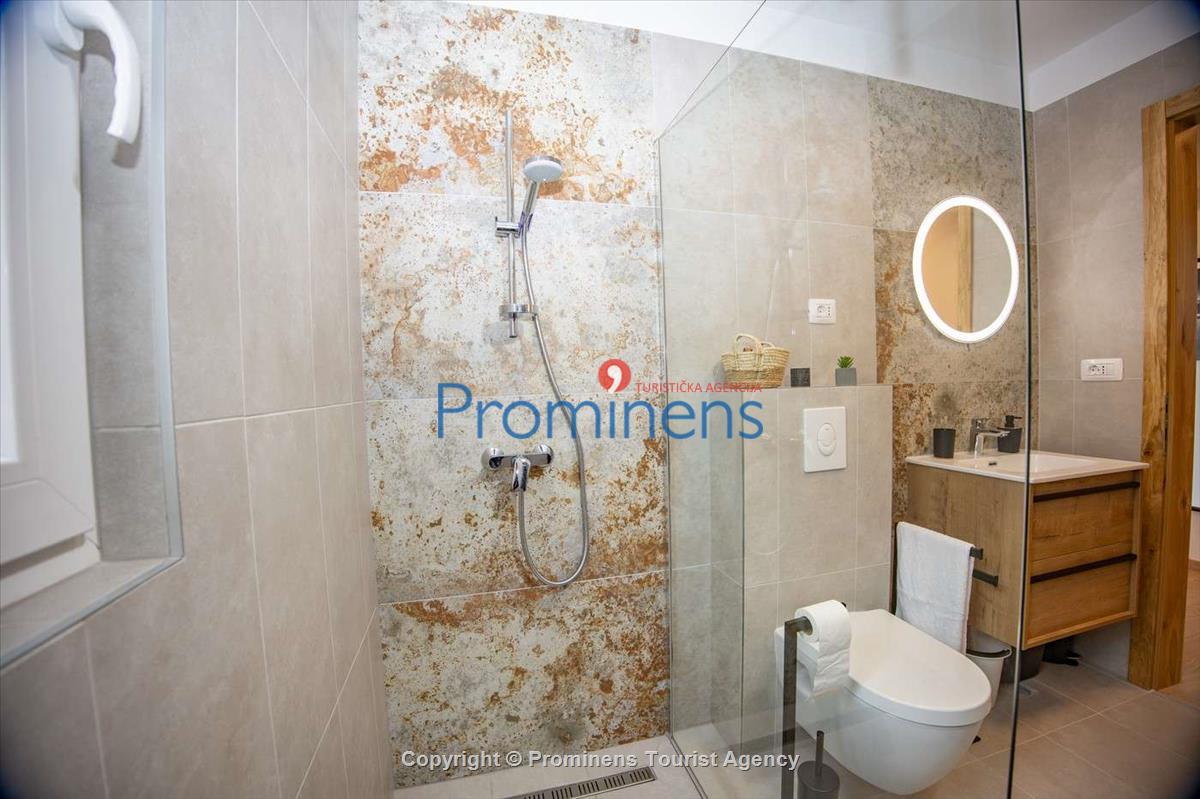 Helena Penthouse Makarska – Three-Bedroom Apartment at Muccurum Residence