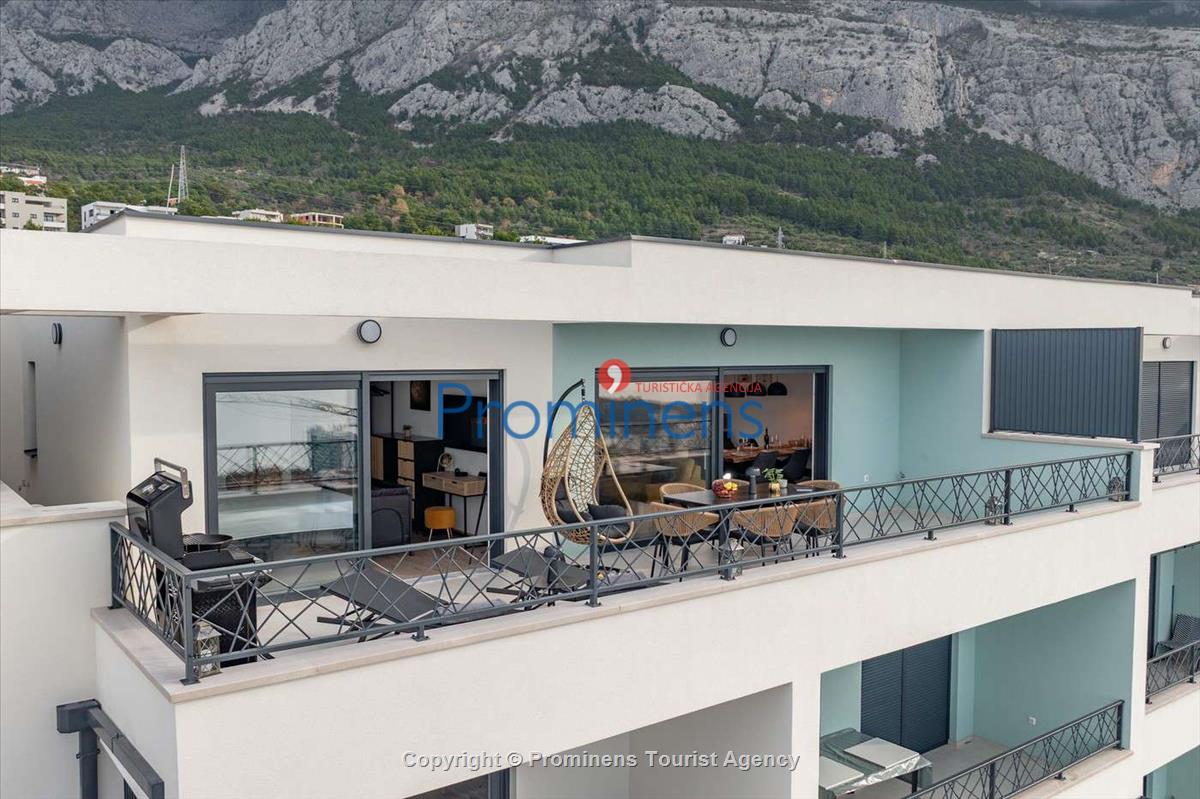 Helena Penthouse Makarska – Three-Bedroom Apartment at Muccurum Residence