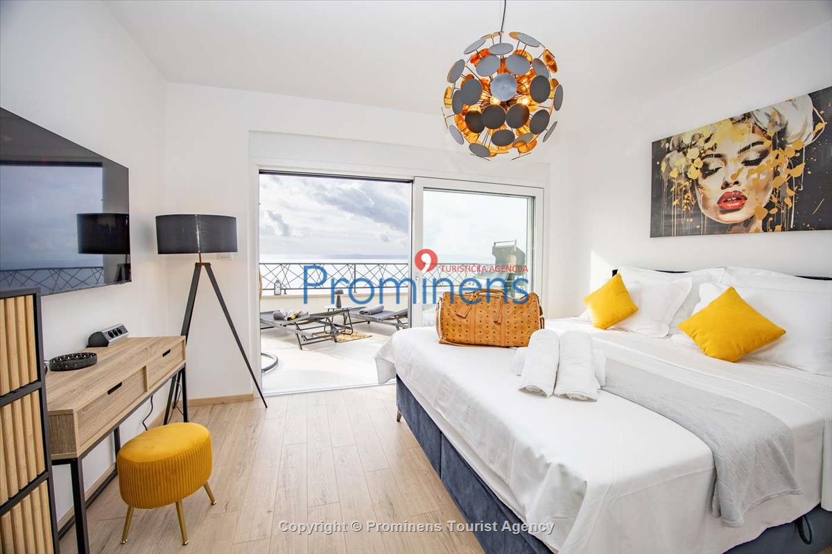 Helena Penthouse Makarska – Three-Bedroom Apartment at Muccurum Residence