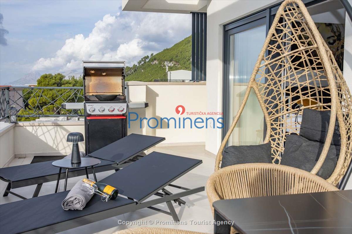 Helena Penthouse Makarska – Three-Bedroom Apartment at Muccurum Residence
