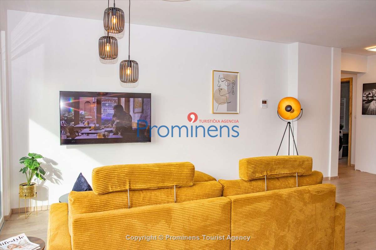 Helena Penthouse Makarska – Three-Bedroom Apartment at Muccurum Residence