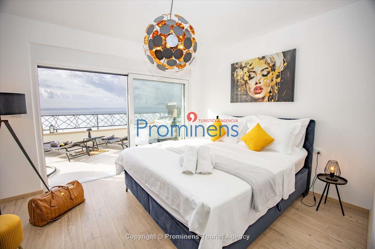 Helena Penthouse Makarska – Three-Bedroom Apartment at Muccurum Residence