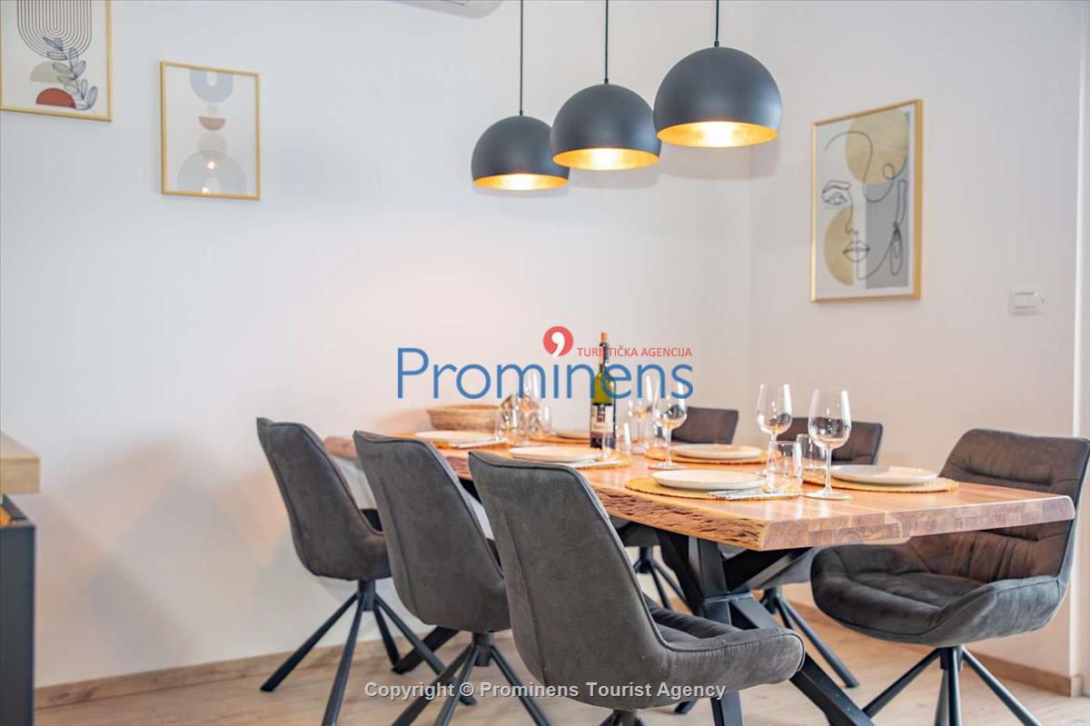 Helena Penthouse Makarska – Three-Bedroom Apartment at Muccurum Residence