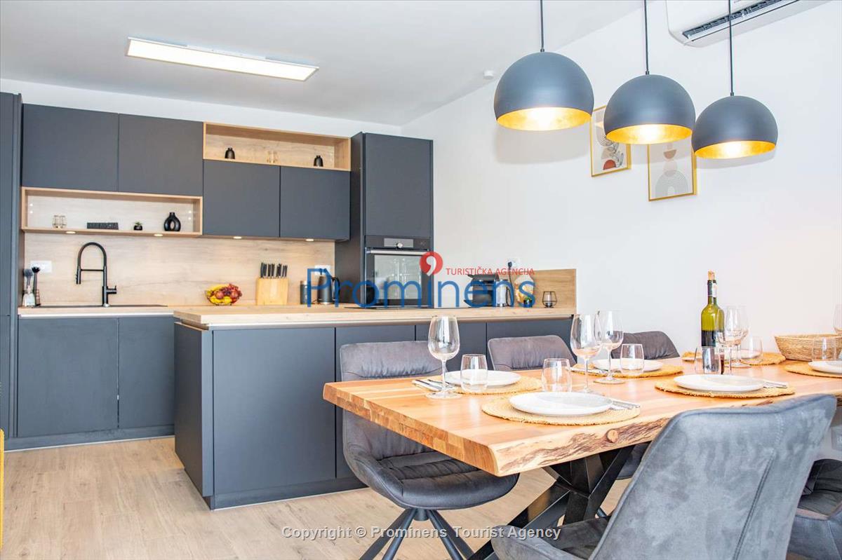 Helena Penthouse Makarska – Three-Bedroom Apartment at Muccurum Residence