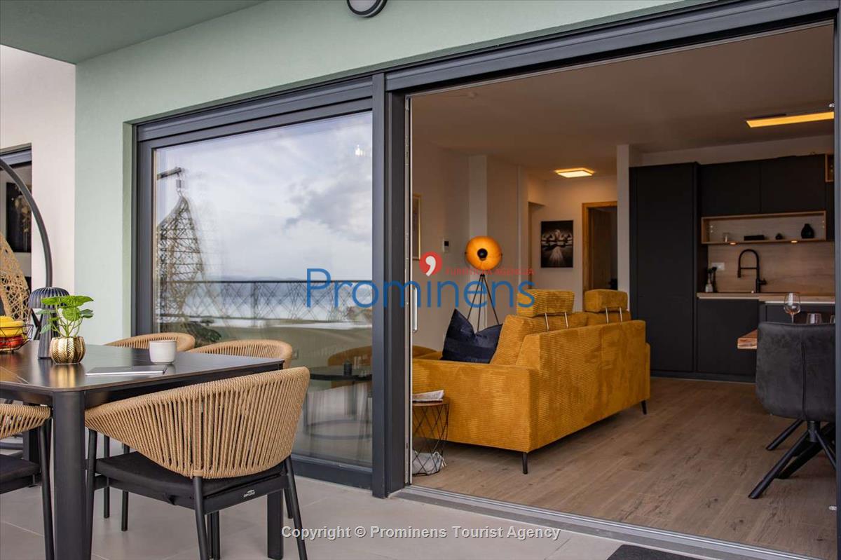 Helena Penthouse Makarska – Three-Bedroom Apartment at Muccurum Residence