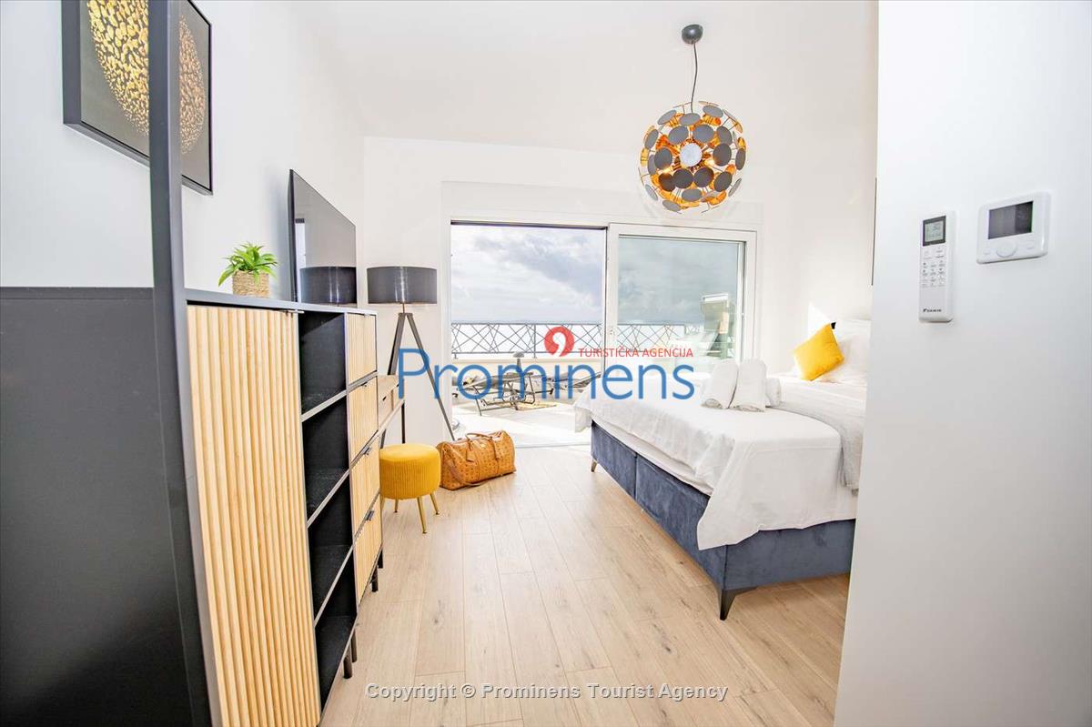 Helena Penthouse Makarska – Three-Bedroom Apartment at Muccurum Residence