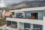 Helena Penthouse Makarska – Three-Bedroom Apartment at Muccurum Residence