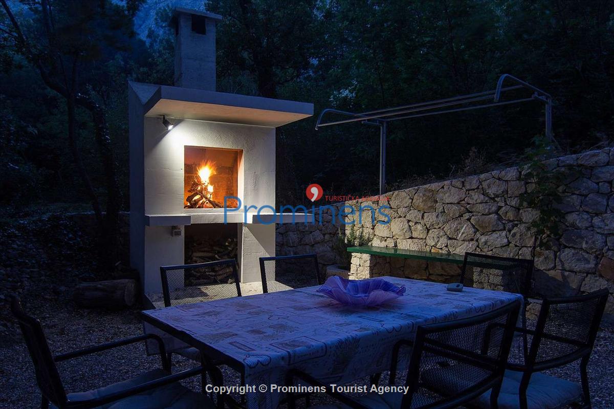 Ferienhaus Bastion mit Pool und Meerblick Baška Voda Dalmatien