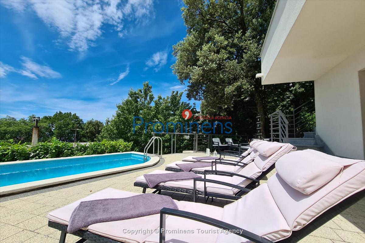 Ferienhaus Bastion mit Pool und Meerblick Baška Voda Dalmatien