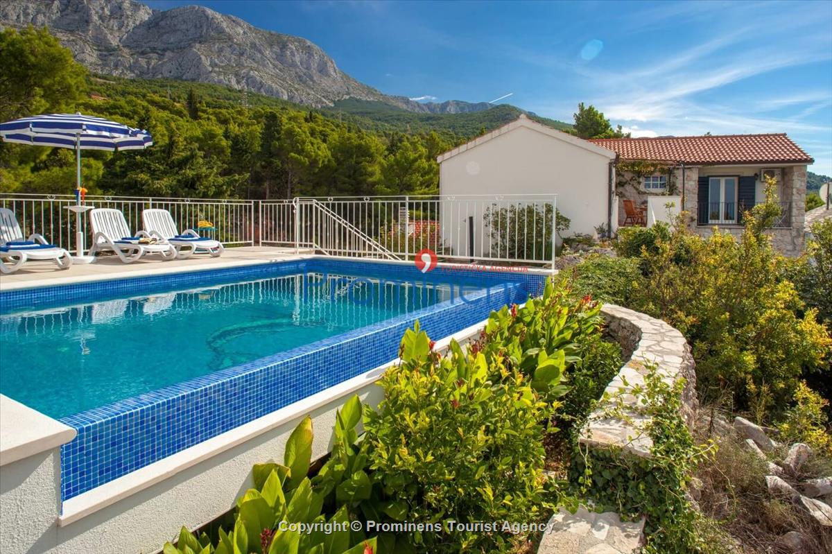 Ferienhaus Finestra mit Pool in  Tučepi an Makarska Riviera mit zwei Schlafzimmern-Kroatien -Familienurlaub 