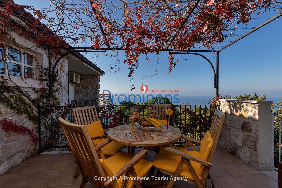 Ferienhaus Finestra mit Pool in  Tučepi an Makarska Riviera mit zwei Schlafzimmern-Kroatien -Familienurlaub 