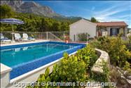 Ferienhaus Finestra mit Pool in  Tučepi an Makarska Riviera mit zwei Schlafzimmern-Kroatien -Familienurlaub 