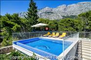 Ferienhaus Finestra mit Pool in  Tučepi an Makarska Riviera mit zwei Schlafzimmern-Kroatien -Familienurlaub 