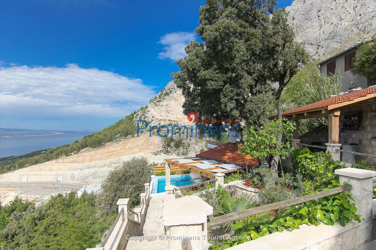 Villa Dado with heated pool Baška Voda