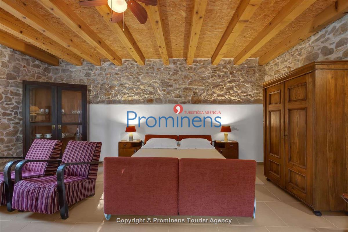 Ferienhaus Carpe Diem mit Pool in Sutivan, Insel Brač, Kroatien - Mieten Sie ein Ferienhaus fuer 6 Personen
