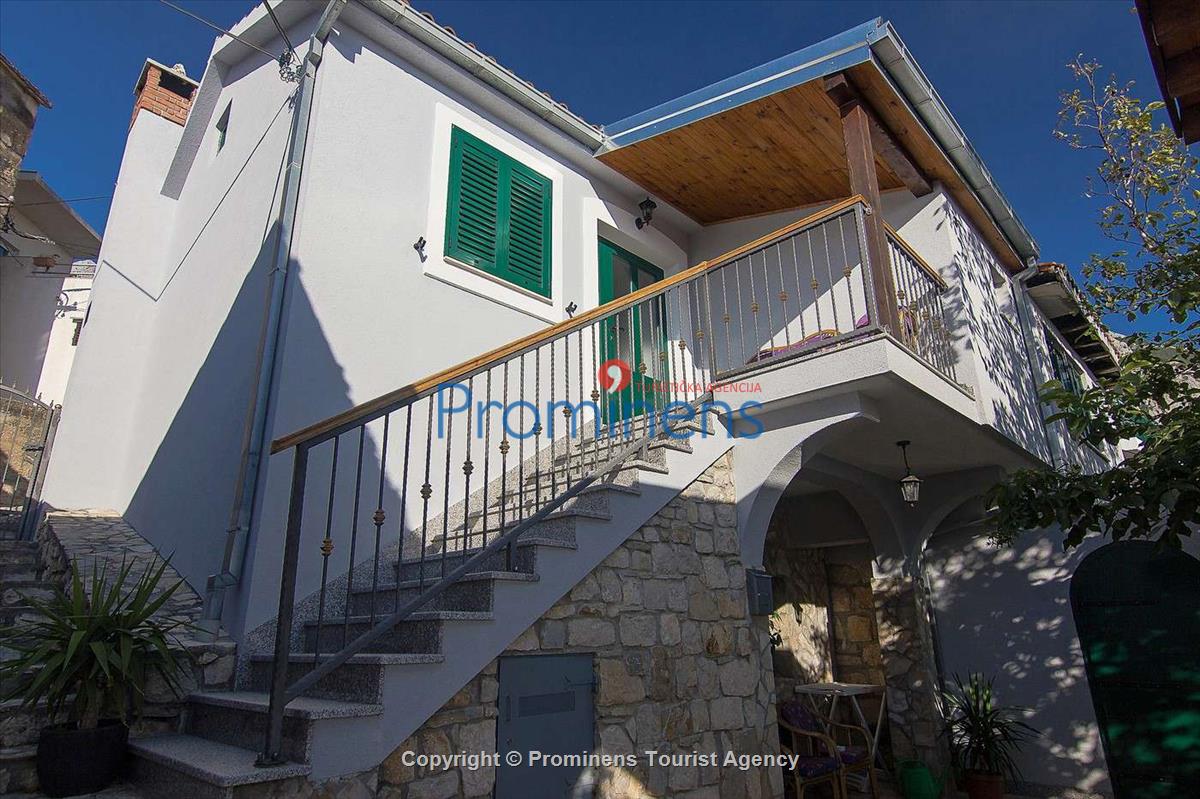 Ferienhaus Bartul mit beheiztem Pool in Makarska - Familienurlaub in Kroatien