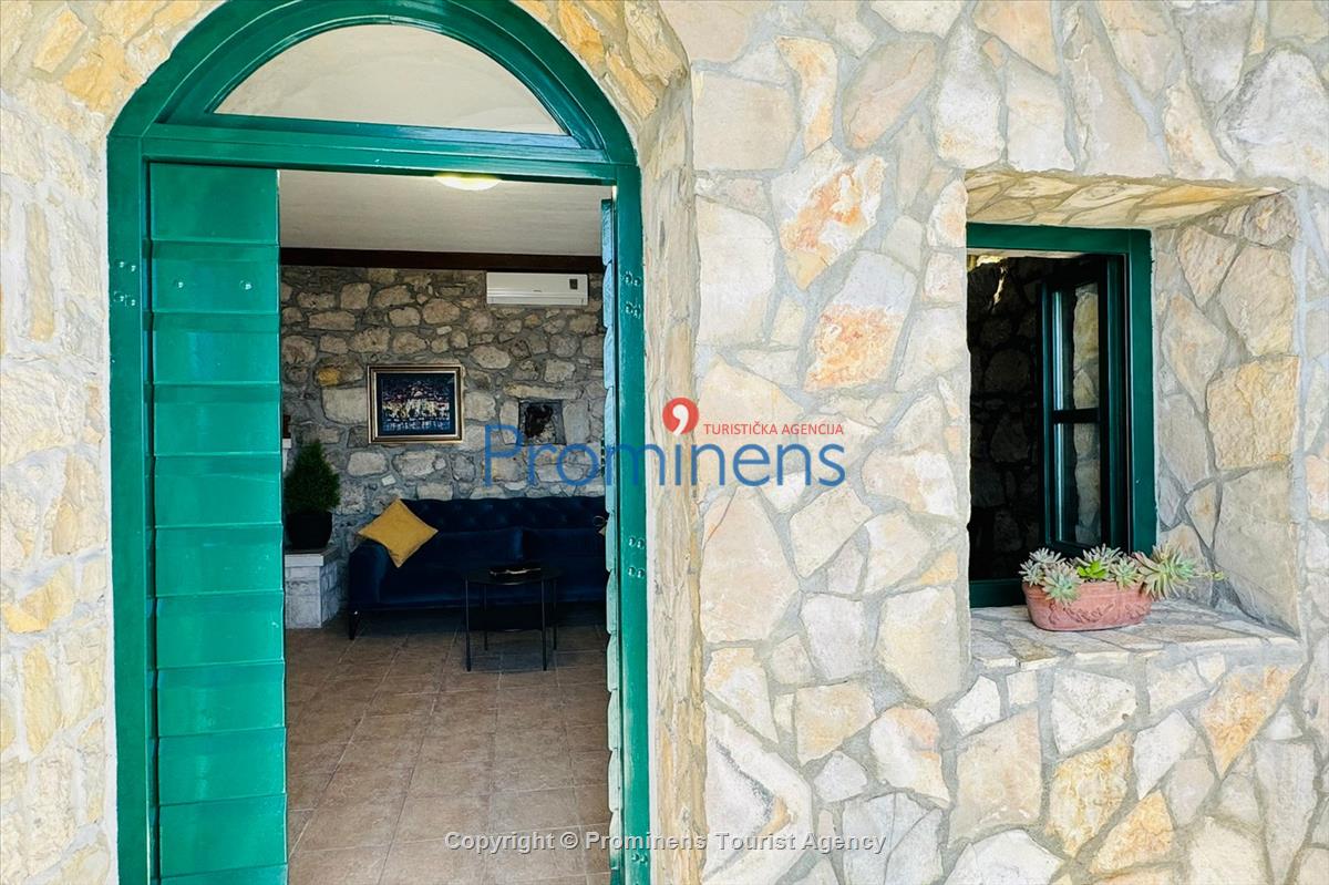 Ferienhaus Bartul mit beheiztem Pool in Makarska - Familienurlaub in Kroatien