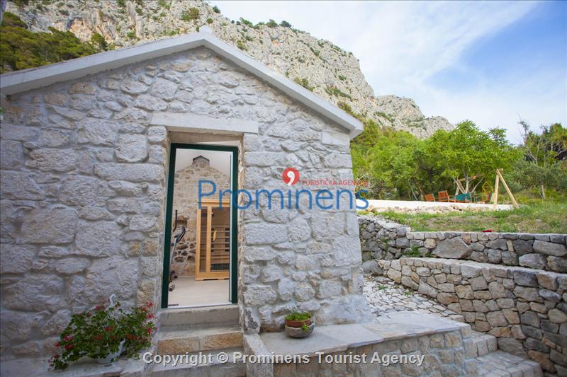 Steinhaus Fetiva mit Meerblick, Whirlpool und Sauna- ruhiger Lage ueber Makarska